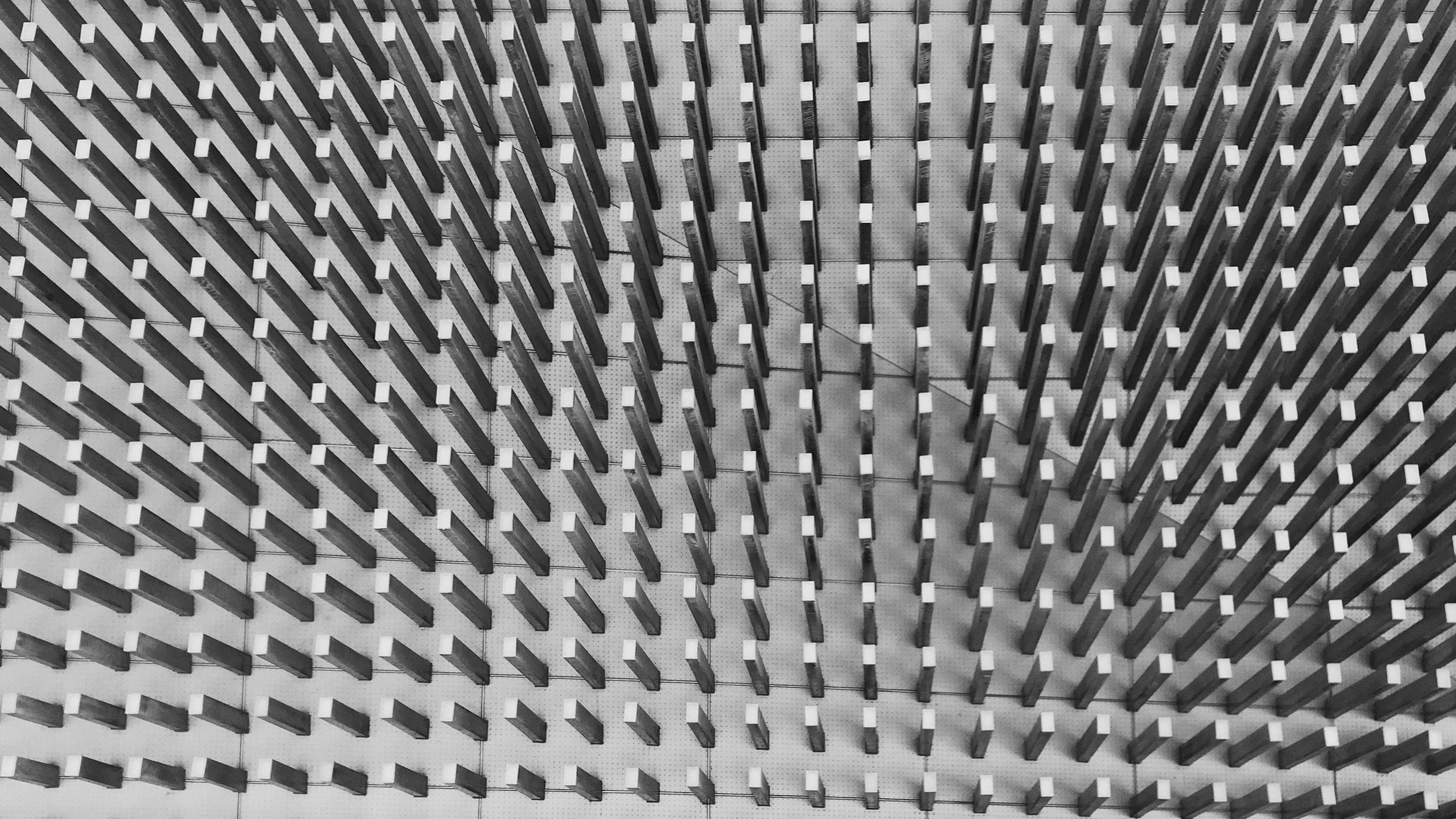 white aluminium metallic
